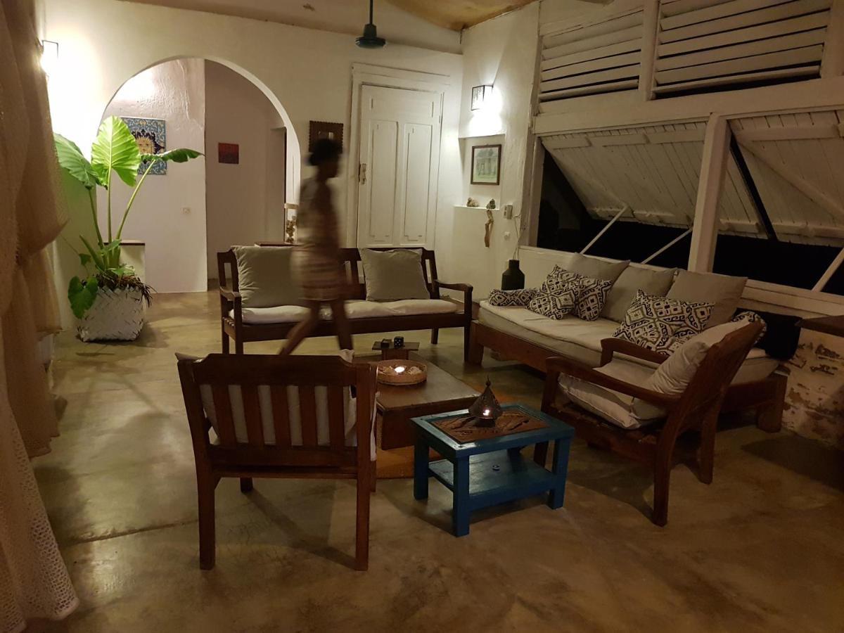 Corto Novo Maison D'Hotes-Camping Nosy-Be Exteriör bild